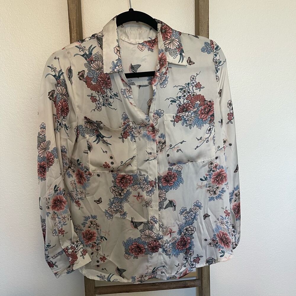 Love Tree Silky Floral and Bird Women's Pastel Button Down Kimono Size Large
